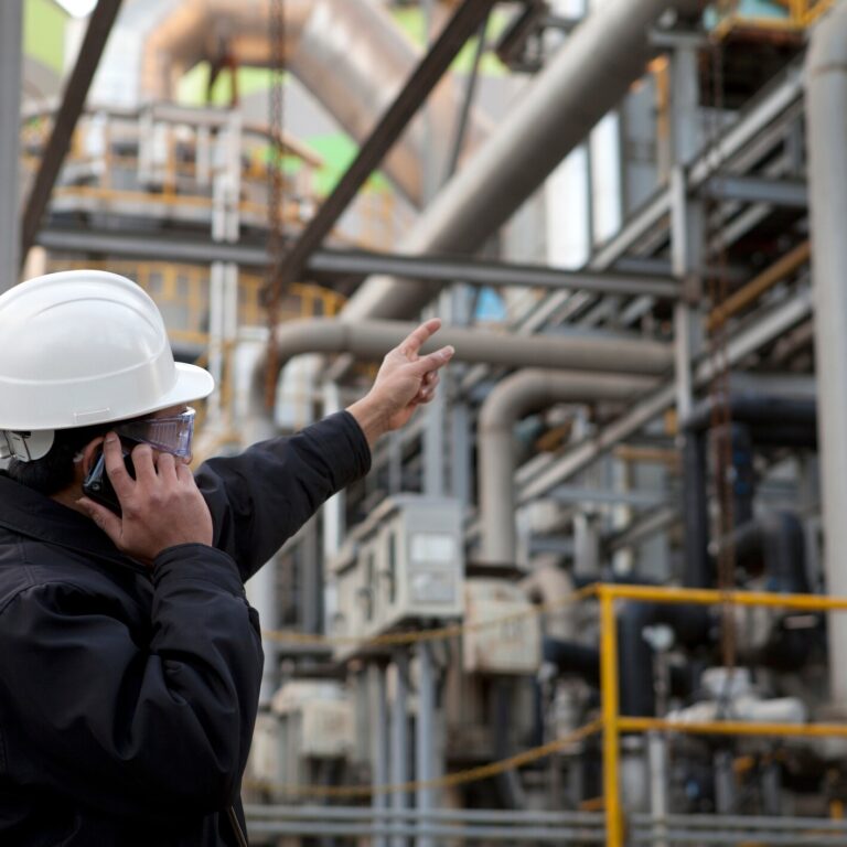 istock-178522534_oilrefinery